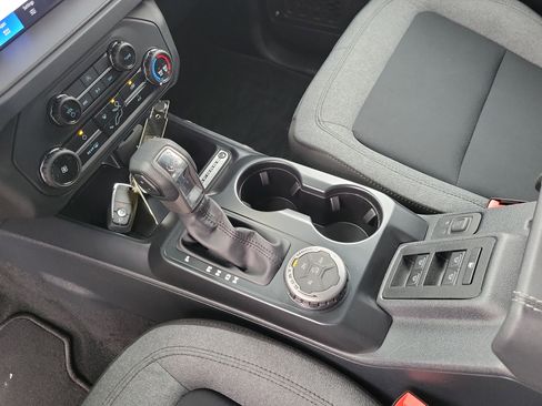 Certified 2025 Ford Bronco 4-Door AWD/4WD image 8
