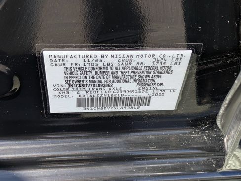 Used 2025 Nissan Versa S w/ Trunk Package FWD image 33