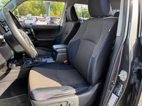 Used 2014 Toyota 4Runner Trail AWD/4WD image 11