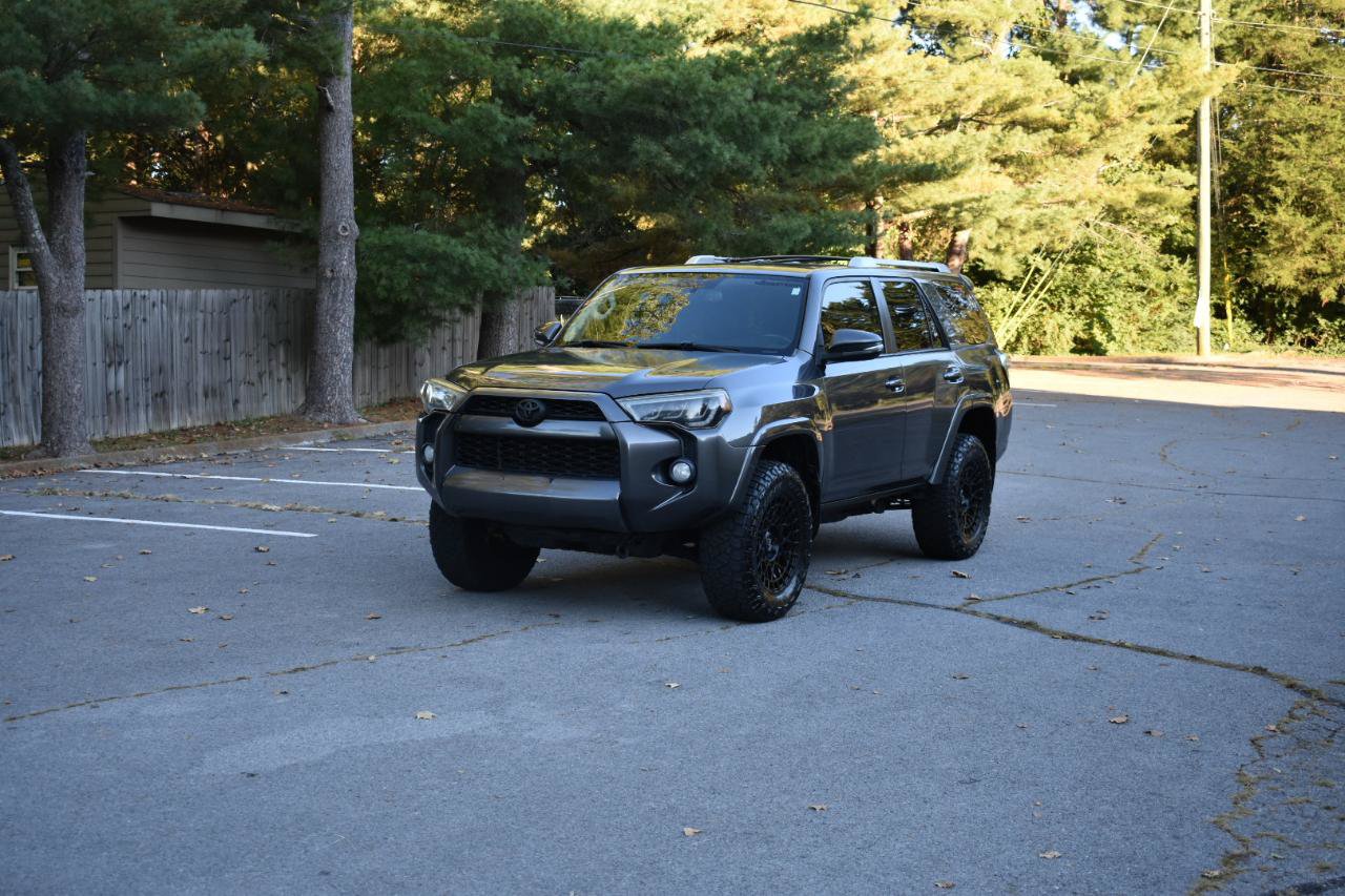 Used 2016 Toyota 4Runner SR5 Premium AWD/4WD image 2