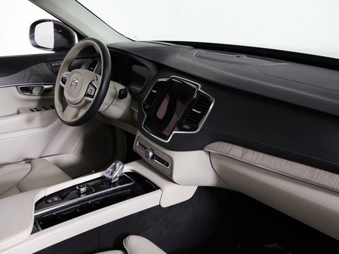 Used 2024 Volvo XC90 T8 Ultimate w/ Protection Package Premier AWD/4WD image 34