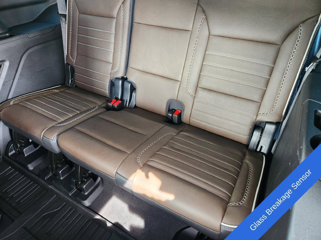 Used 2025 GMC Yukon Denali Ultimate w/ LPO, Floor Liner Package AWD/4WD image 38