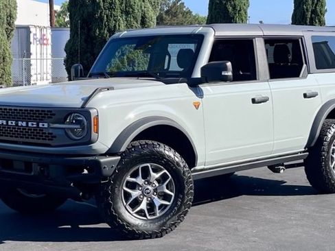 Used 2024 Ford Bronco Badlands AWD/4WD image 1