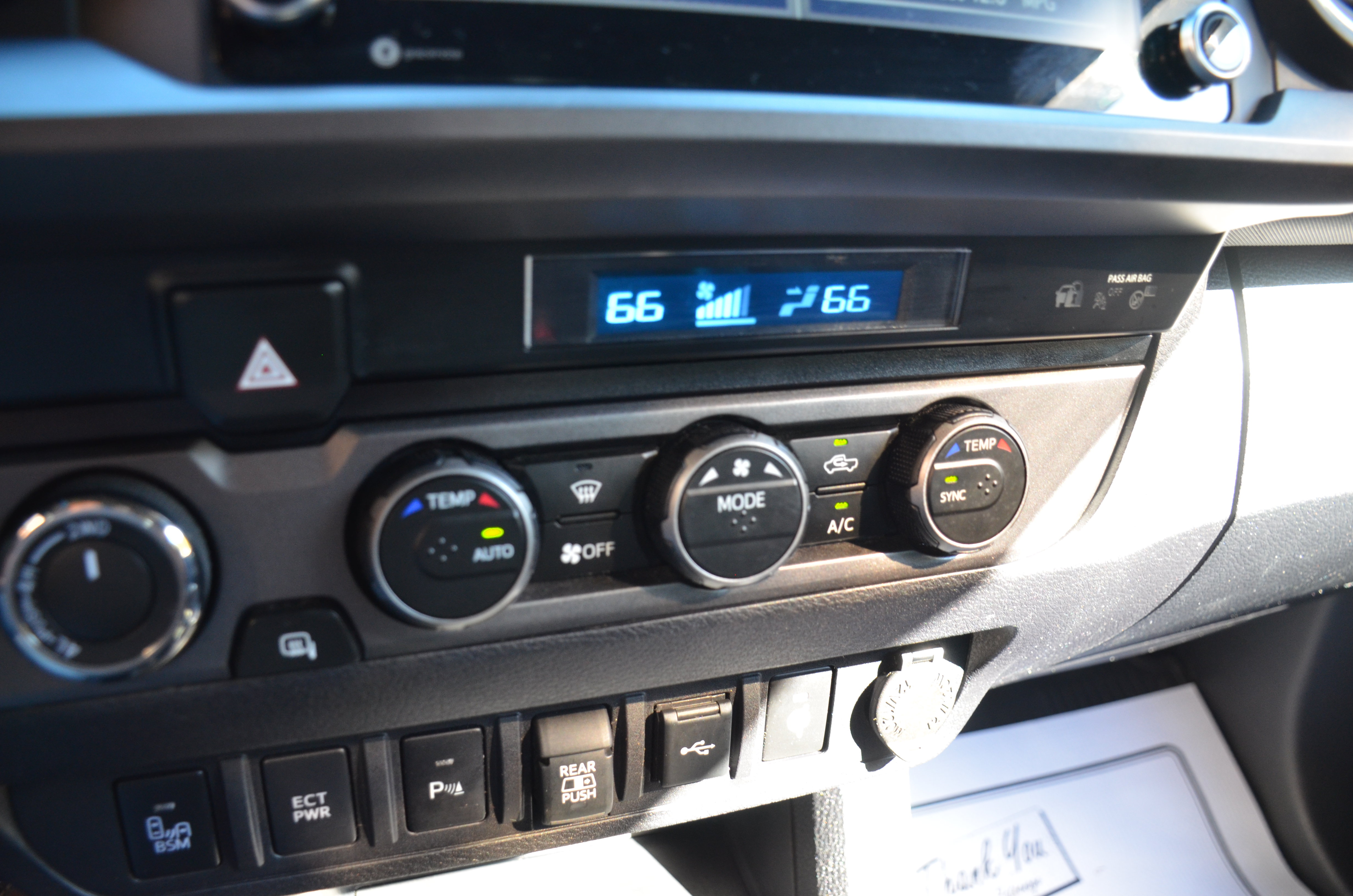 Used 2023 Toyota Tacoma TRD Off-Road w/ Technology Package AWD/4WD image 53