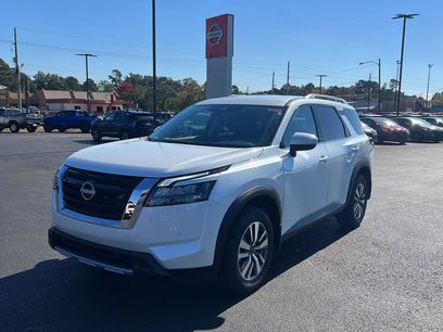 New 2025 Nissan Pathfinder SL