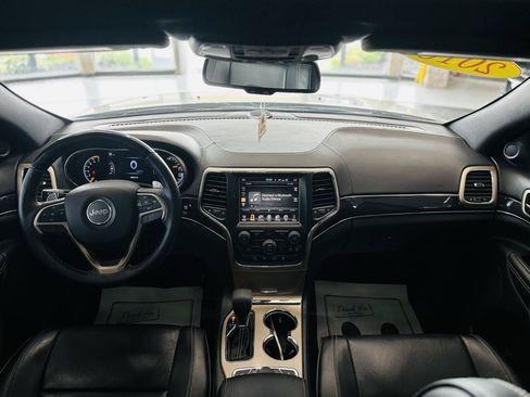 Used 2016 Jeep Grand Cherokee Overland AWD/4WD image 47