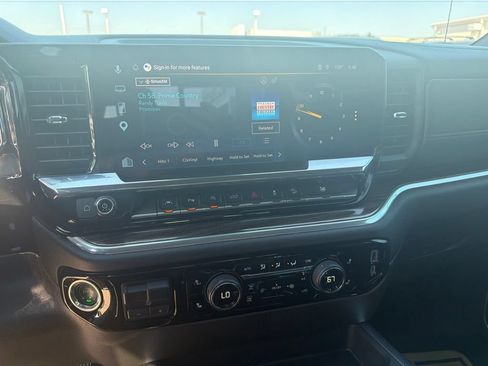 Used 2025 Chevrolet Silverado 1500 RST AWD/4WD image 14