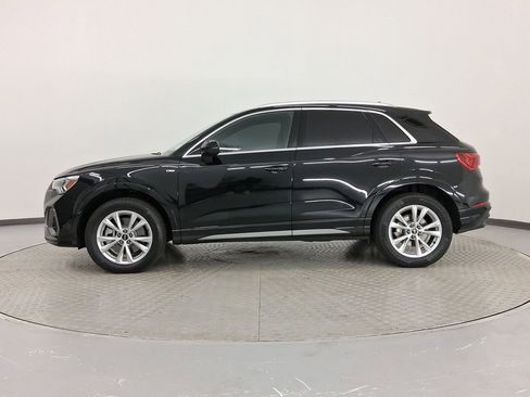 Used 2025 Audi Q3 2.0T Premium w/ Convenience Package AWD/4WD image 2
