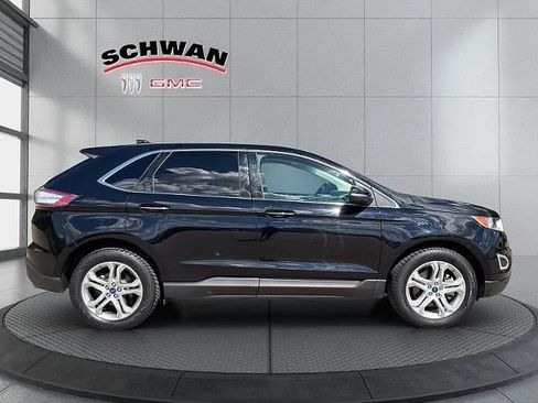 Used 2018 Ford Edge Titanium w/ Equipment Group 301A AWD/4WD image 3