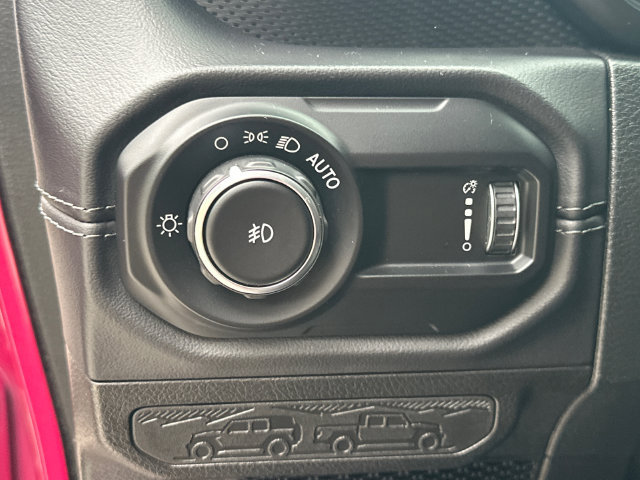 Used 2024 Jeep Wrangler Unlimited Rubicon AWD/4WD image 24