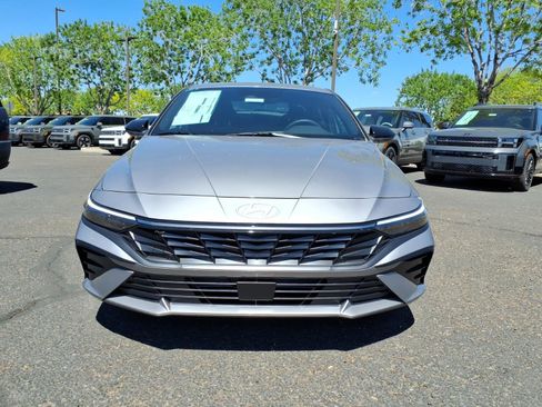 New 2026 Hyundai Elantra SEL Sport FWD image 2