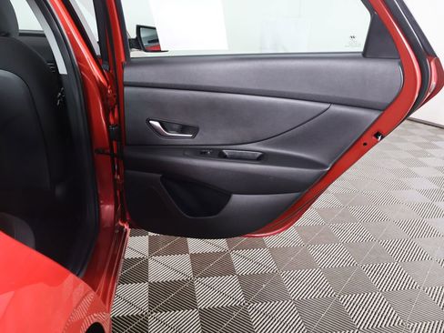 Used 2023 Hyundai Elantra SEL image 23