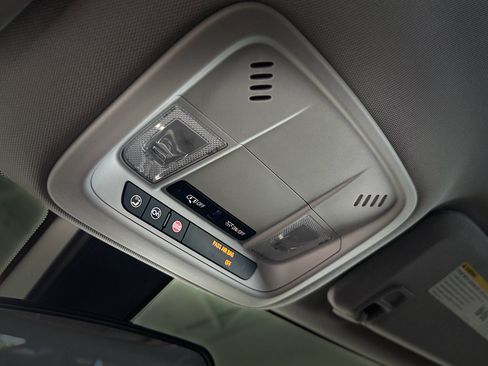 Used 2018 Chevrolet Malibu LT FWD image 26