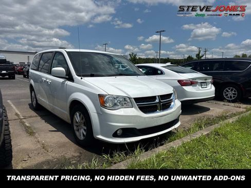 Used 2018 Dodge Grand Caravan SXT FWD image 1