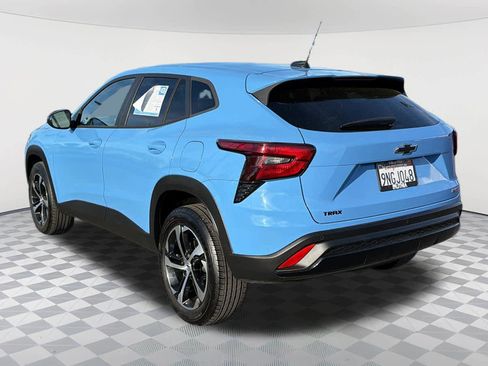 Used 2024 Chevrolet Trax RS w/ Driver Confidence Package image 7