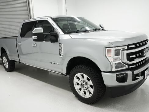 Used 2021 Ford F350 Platinum image 2