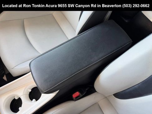 Used 2018 Toyota Prius Prime Advanced w/ Carpet Mat Package FWD image 25