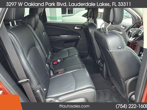 Used 2012 Dodge Journey Crew w/ Driver Convenience Group FWD image 18