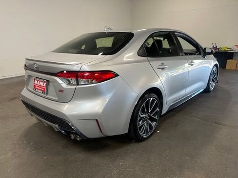 Used 2022 Toyota Corolla SE w/ SE Premium Package FWD image 3