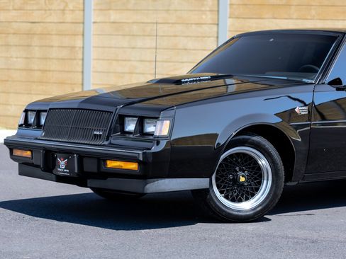 Used 1987 Buick Regal Coupe RWD image 5