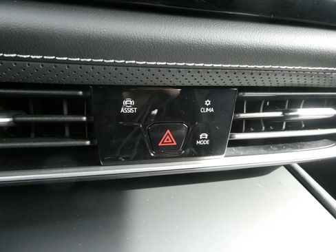 New 2026 Volkswagen Atlas SE AWD/4WD image 32