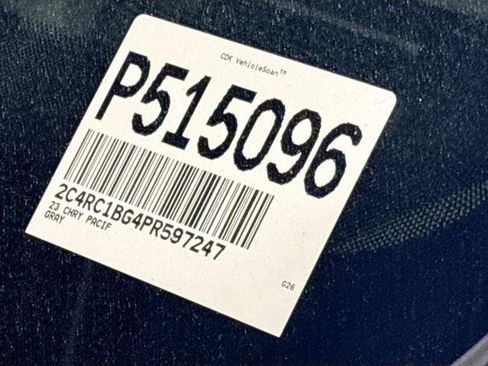 Certified 2023 Chrysler Pacifica Touring-L FWD image 24