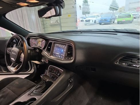 Used 2016 Dodge Challenger SRT Hellcat image 14