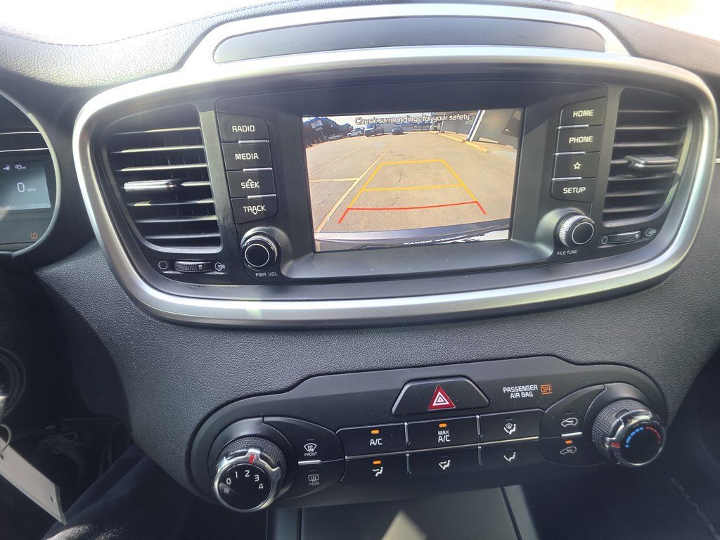 Used 2020 Kia Sorento L FWD image 13