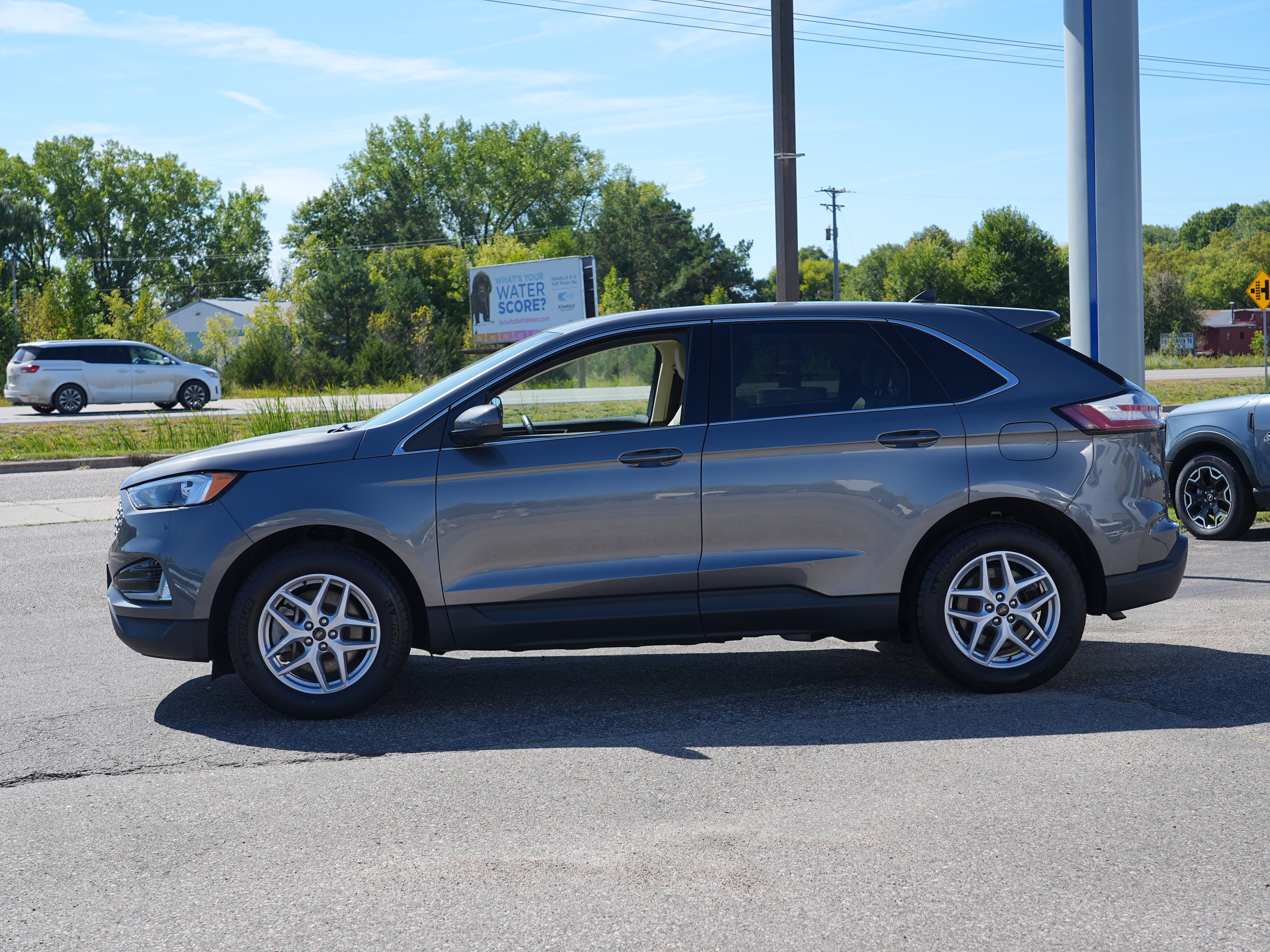 Used 2023 Ford Edge SEL w/ Convenience Package AWD/4WD image 7