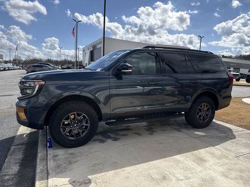 Used 2025 Ford Expedition Tremor image 4
