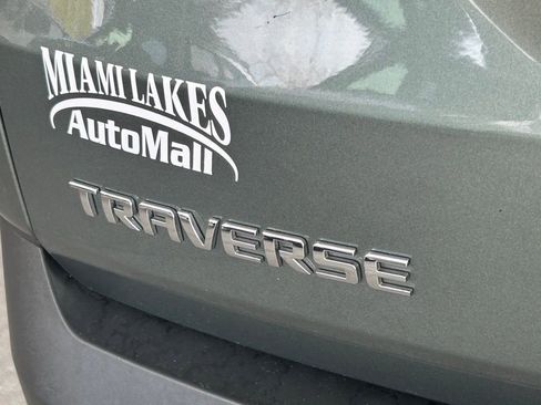 Used 2023 Chevrolet Traverse LT image 43
