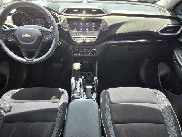 Used 2021 Chevrolet TrailBlazer LT w/ Convenience Package FWD image 14