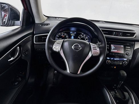 Used 2016 Nissan Rogue SV AWD/4WD image 21