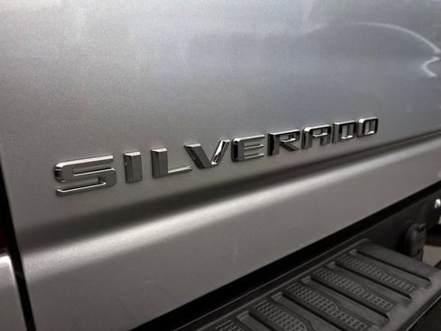 Used 2021 Chevrolet Silverado 2500 Custom w/ Custom Convenience Package AWD/4WD image 9