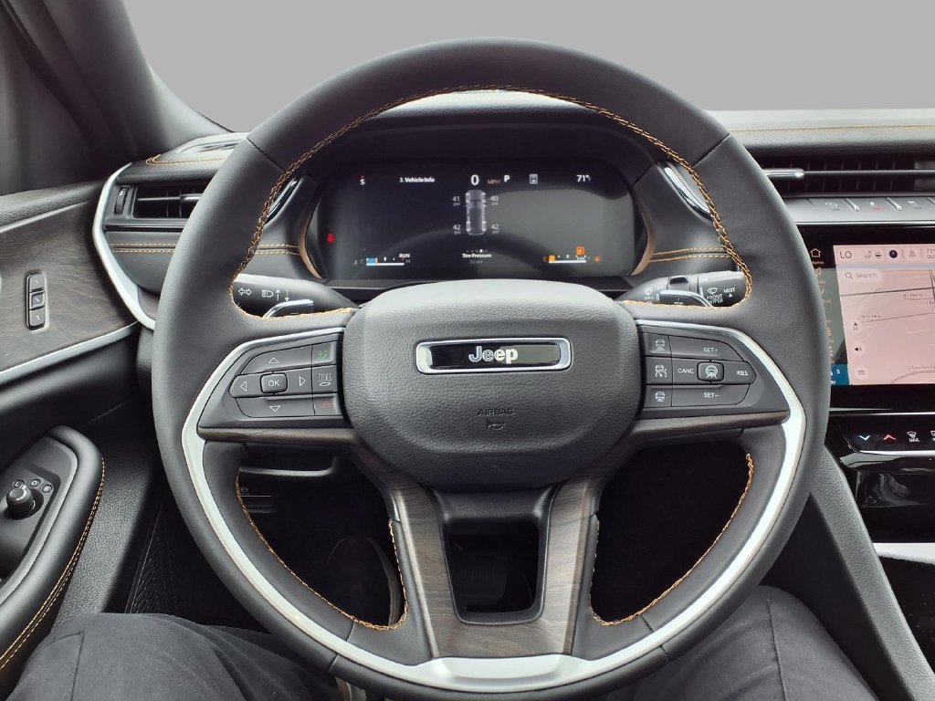 New 2026 Jeep Grand Cherokee Limited AWD/4WD image 14