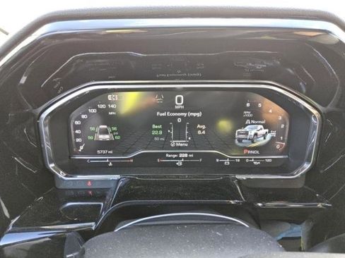 Used 2024 GMC Sierra 2500 SLT w/ SLT Premium Package image 6