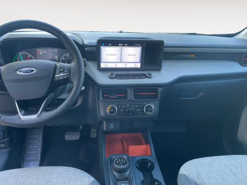 Used 2023 Ford Maverick Lariat FWD image 11