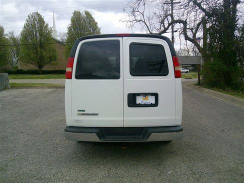 Used 2010 Chevrolet Express 1500 AWD w/ Power Package image 4