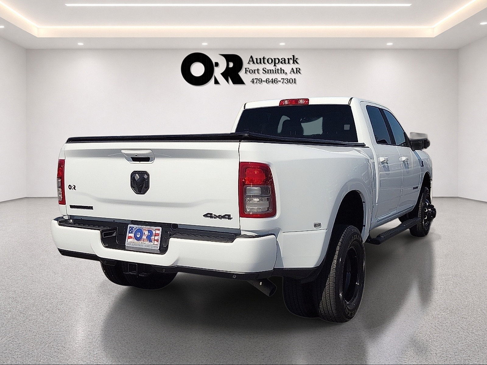 Used 2024 RAM 3500 Big Horn w/ Night Edition AWD/4WD image 5