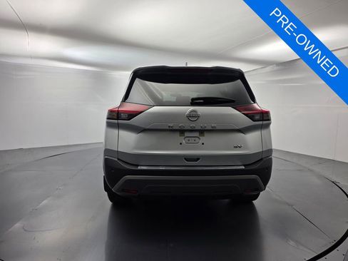 Used 2023 Nissan Rogue SV image 5