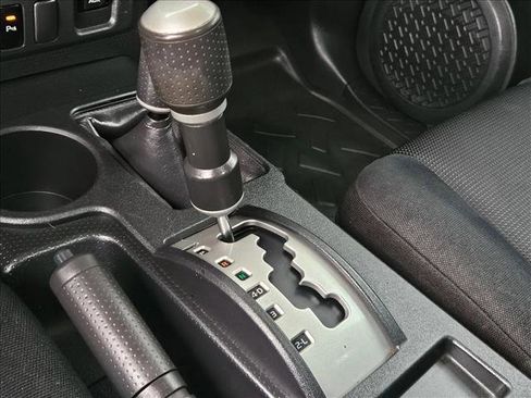Used 2007 Toyota FJ Cruiser 4WD image 13