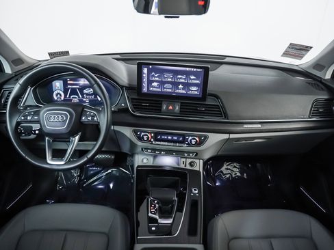 Used 2021 Audi Q5 Premium Plus w/ Premium Plus Package image 9