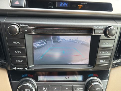 Used 2015 Toyota RAV4 XLE AWD/4WD image 25