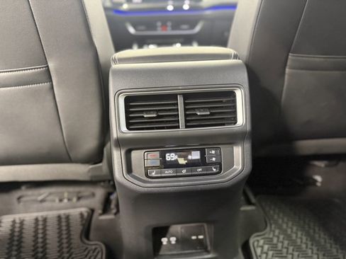 Used 2024 Volkswagen Atlas SEL Premium R-Line AWD/4WD image 28