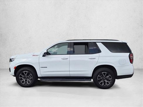 Used 2022 Chevrolet Tahoe Z71 w/ Luxury Package AWD/4WD image 8