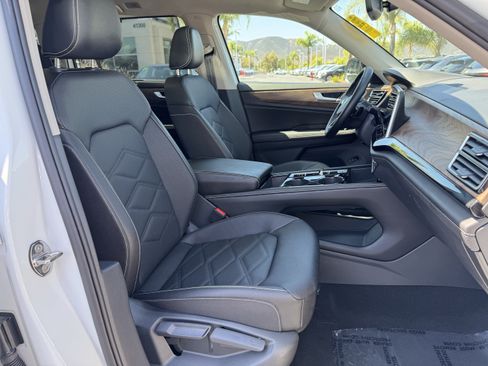 Used 2026 Volkswagen Atlas SE FWD image 35