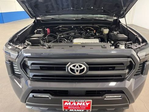 Used 2025 Toyota Tacoma SR5 image 9
