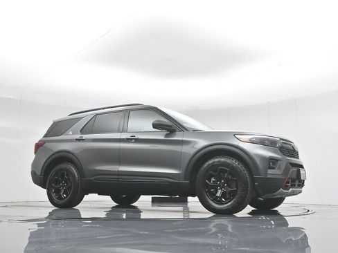 Certified 2022 Ford Explorer Timberline image 4