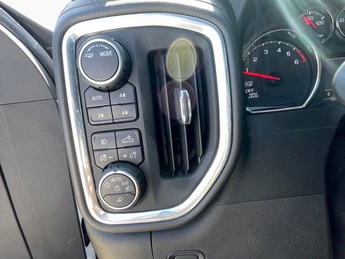 Used 2022 Chevrolet Silverado 1500 RST AWD/4WD image 12