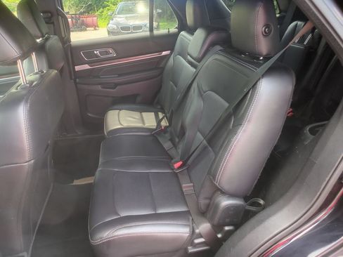 Used 2019 Ford Explorer Limited w/ Class III Trailer Tow Package FWD image 15
